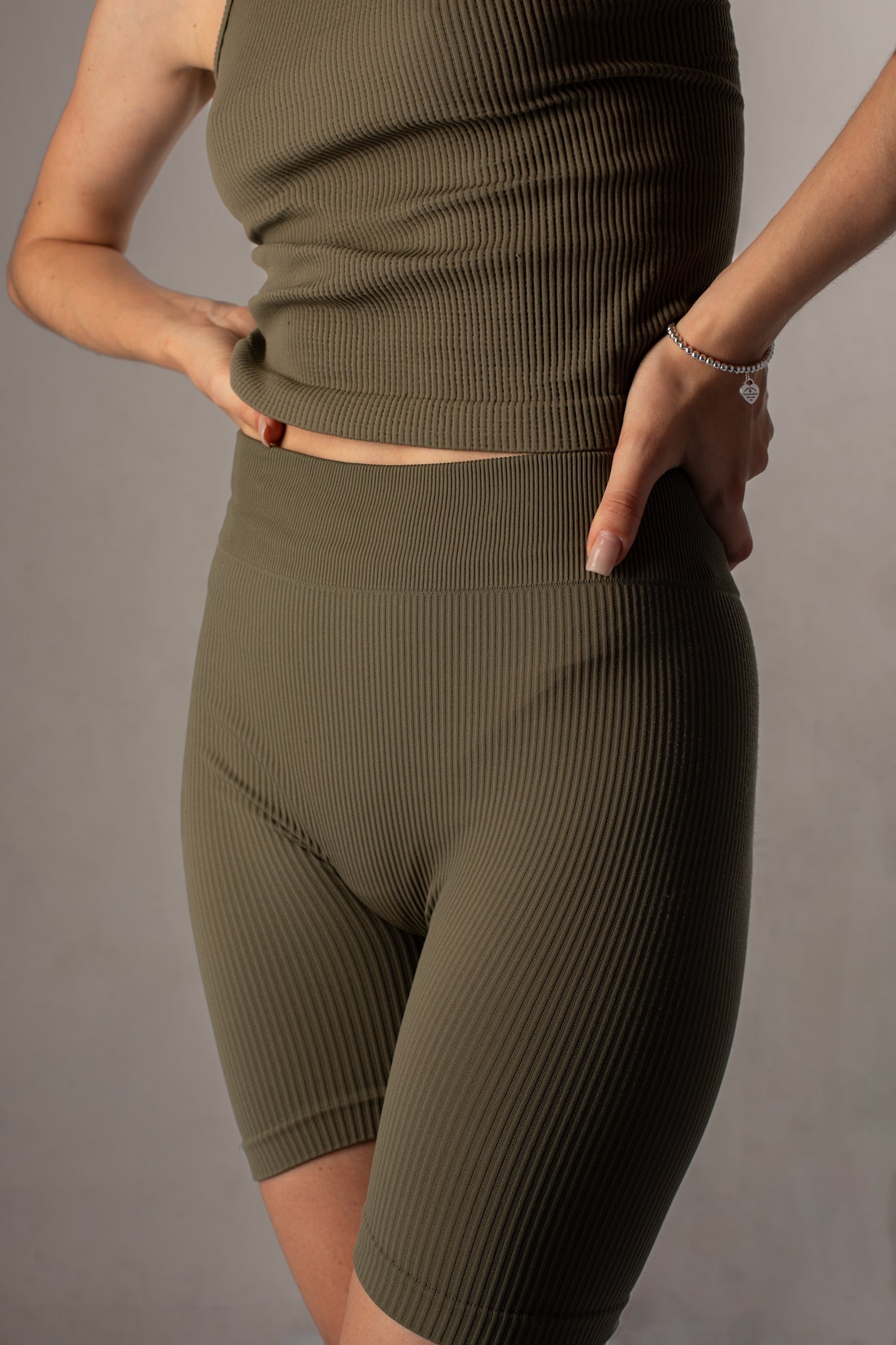 Olive green ribbed seamless bike shorts