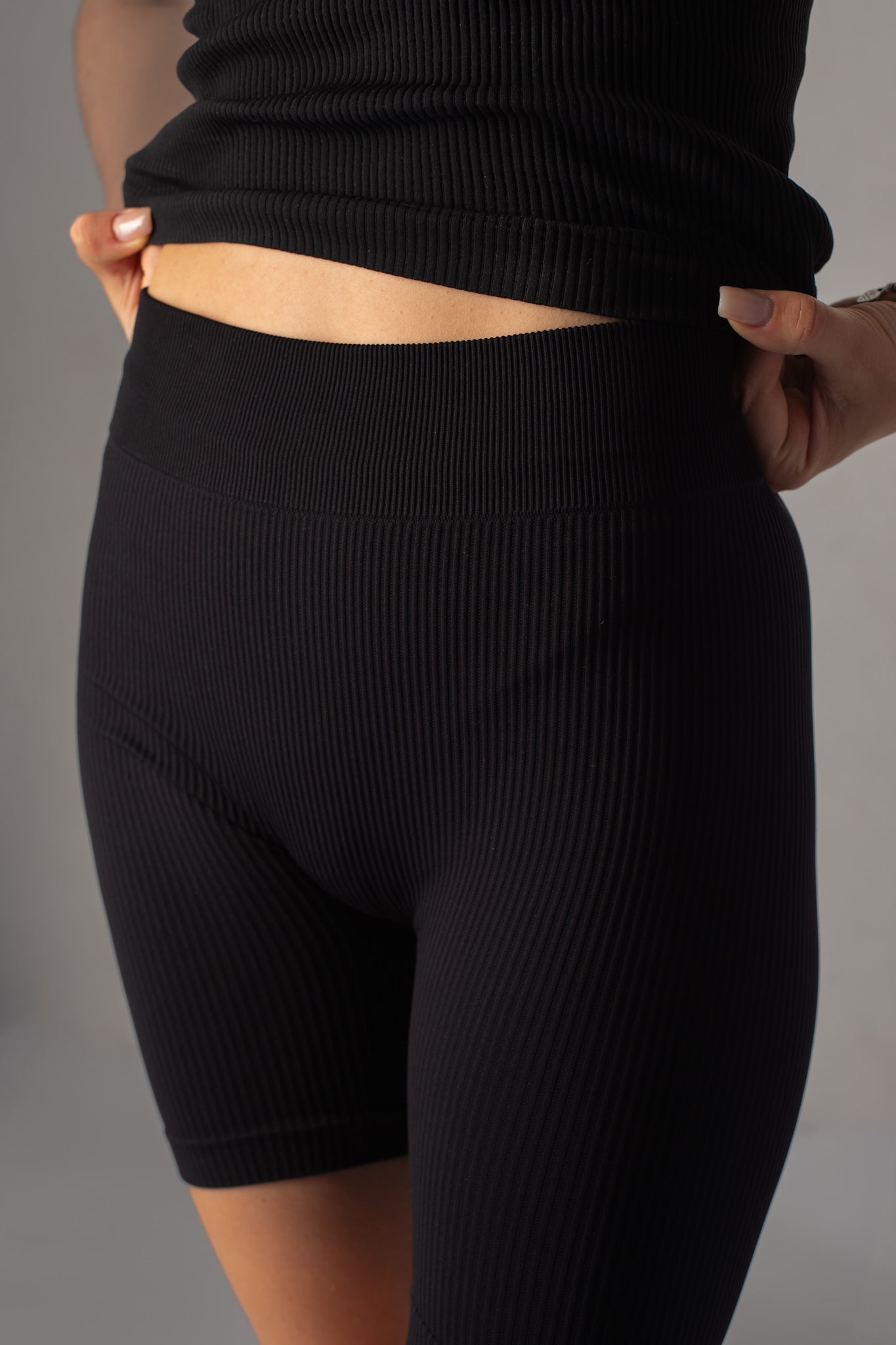 Black ribbed seamless bike shorts