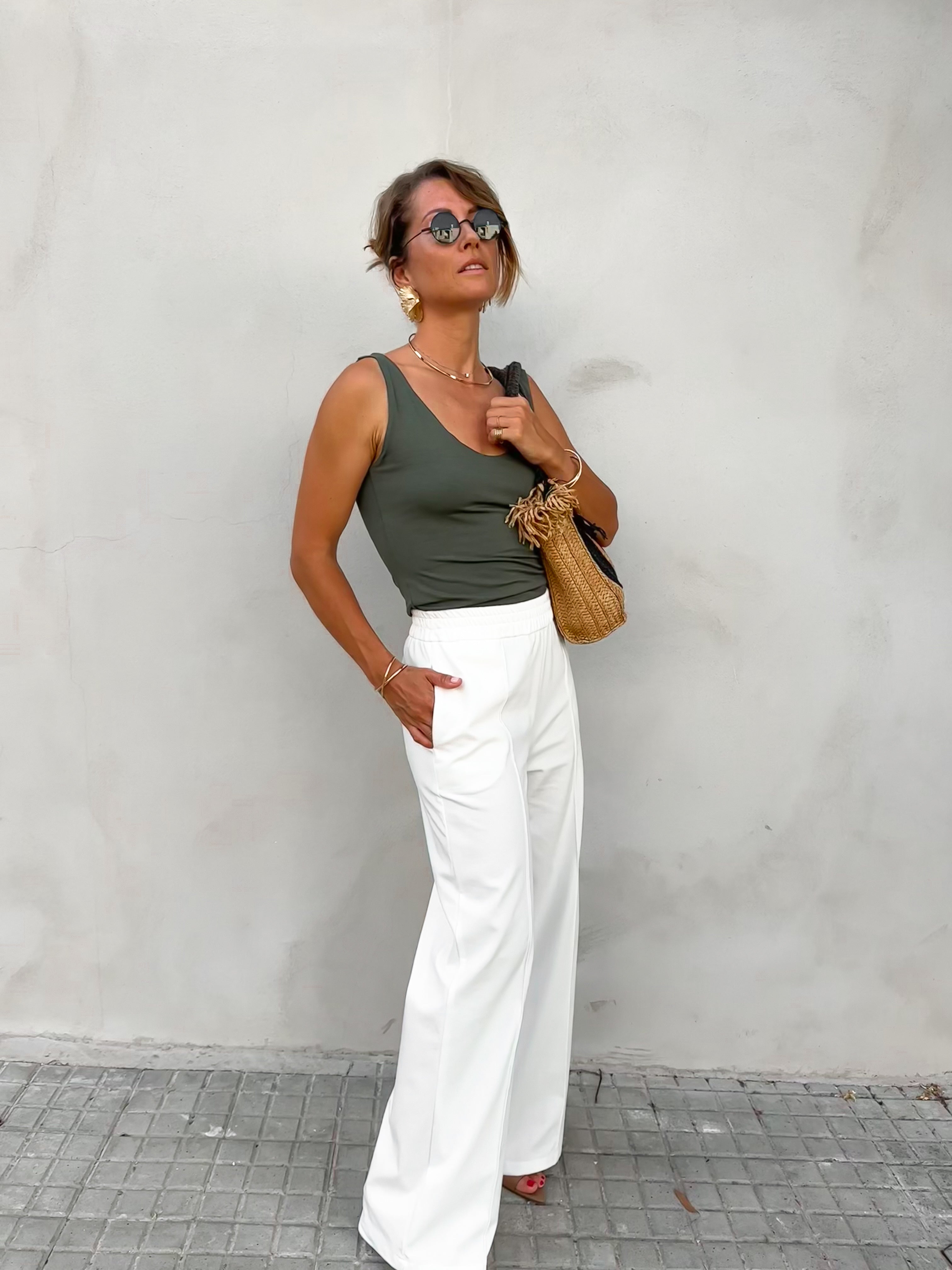 Scoop neck viscose tank top