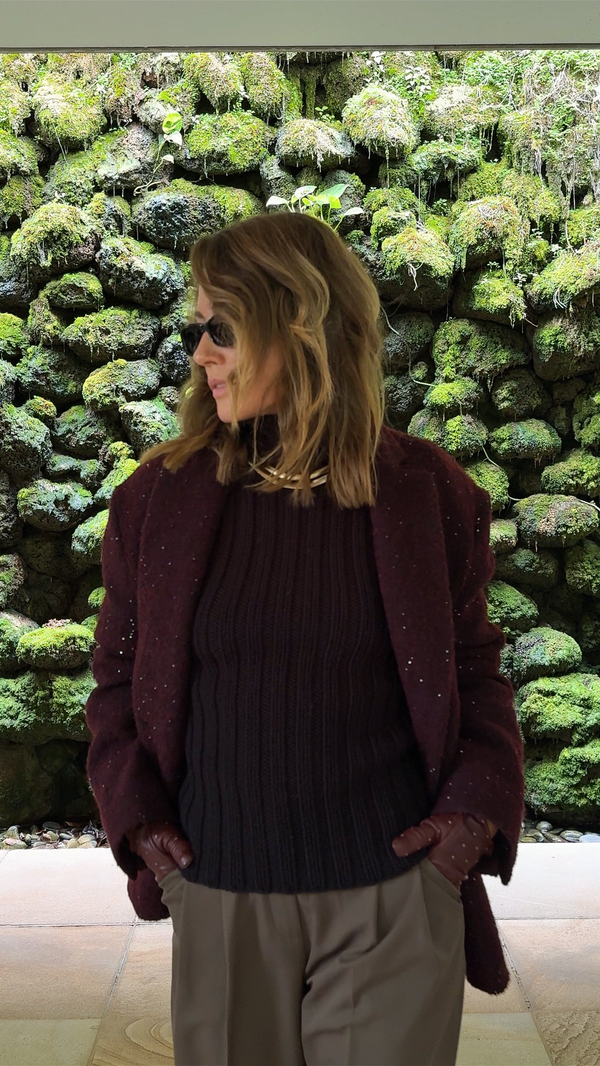 Burgundy oversized coat with subtle sequins